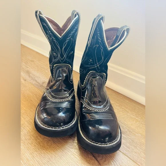 Ariat Women's Black Western
Patent Leather Boots Style
16803 - Size 8B - Picture 9 of 12